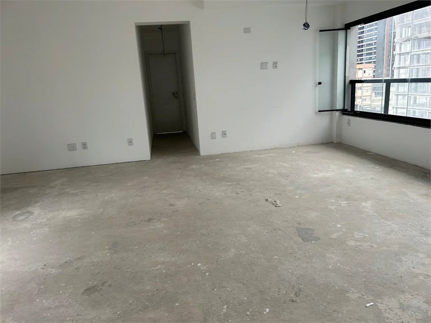 Apartamento à venda com 2 suítes em Cerqueira César, São Paulo, SP