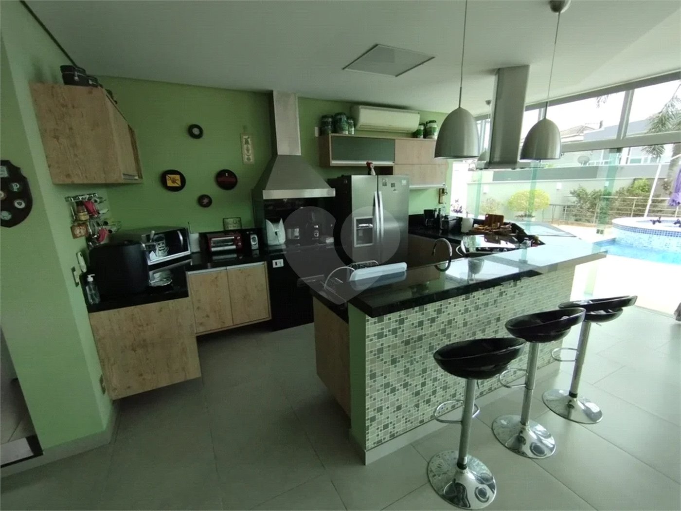 Casa à venda com 5 quartos, sendo 3 suítes, no condomínio Ibiaram 1, Itupeva - SP