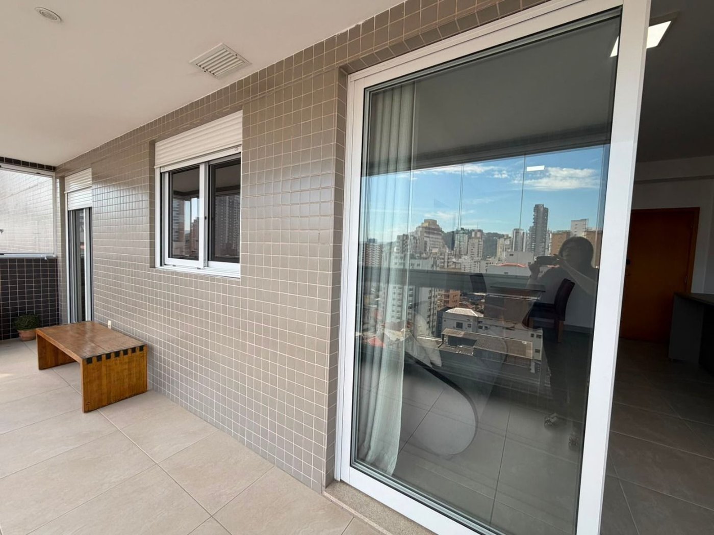 Apartamento com 2 dormitórios à venda, 72 m² por R$ 1.350.000,00 - Gonzaga - Santos/SP