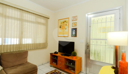 Casa à venda com 4 quartos, sendo 1 suíte,  em Jardim Nova Taboão, Guarulhos, SP