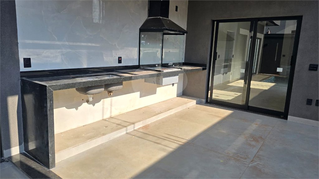 Casa à venda com 3 suítes no condomínio Village Damha III, Araraquara - SP