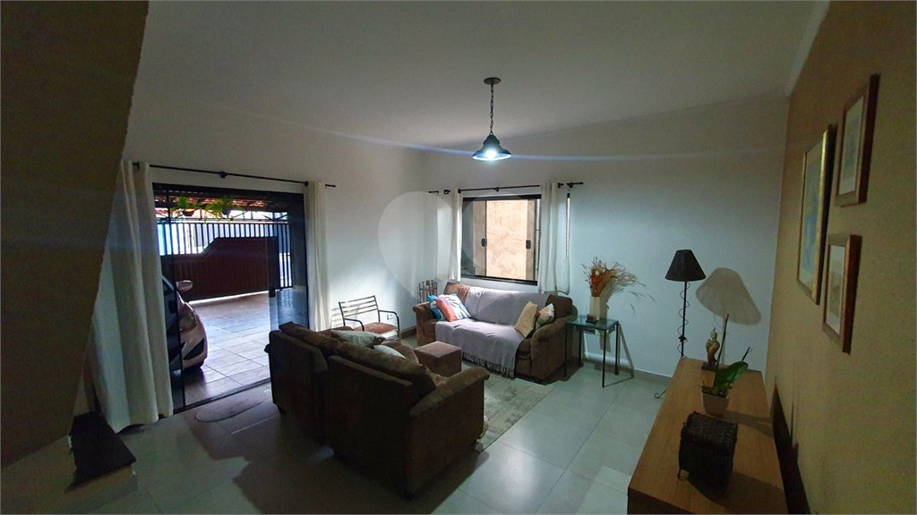 Casa à venda com 4 quartos, sendo 1 suíte,  em Jardim Bonsucesso, Sorocaba, SP