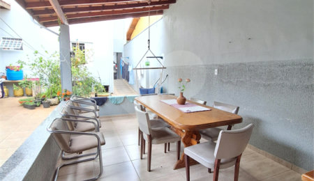 Casa à venda com 4 quartos, sendo 1 suíte, em João Xxiii, Vinhedo, SP