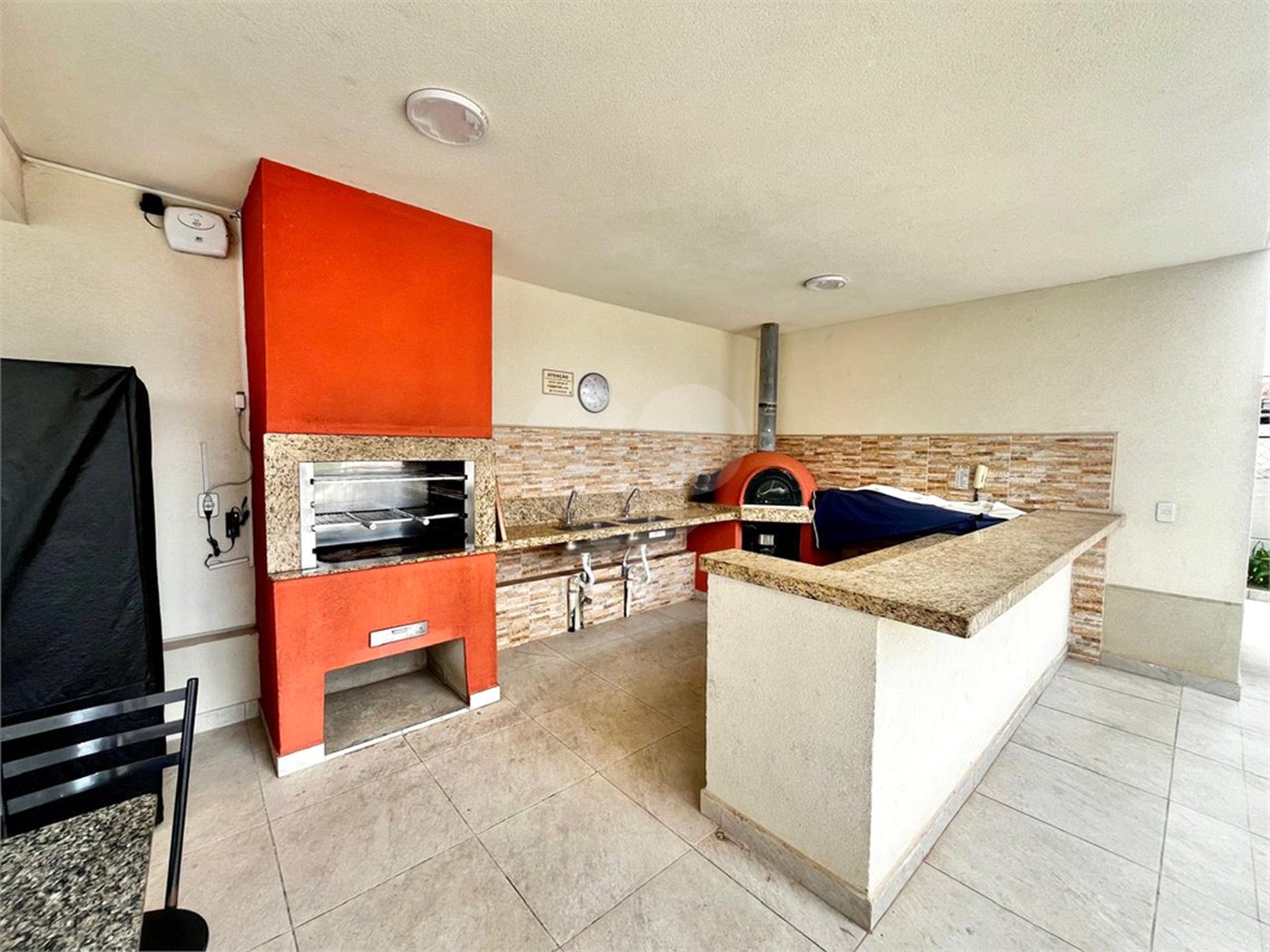 Apartamento à venda com 3 quartos, sendo 1 suíte,  em Vila Macia, Itapetininga, SP