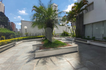 Apartamento à venda com 3 quartos, sendo 2 suítes, em Vila Andrade, São Paulo, SP