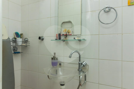 Casa à venda com 3 quartos, sendo 1 suíte, no condomínio Villaggio Di Firenze, São Paulo - SP