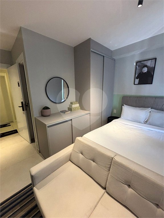Studio mobiliado em andar alto com lazer completo em Indianópolis