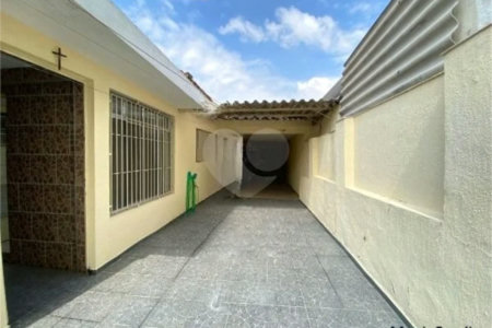 Casa com 224m², 3 dormitórios, 4 vagas, à venda na Vila Ema.