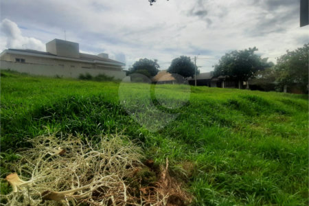 Lote a venda no condominio Villaggio Capriccio
