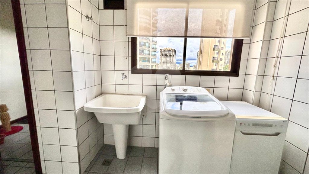 Apartamento à venda com 3 suítes em Vila Suzana, São Paulo, SP