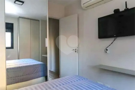 Casa à venda com 2 quartos, sendo 1 suíte,  no condomínio Cube Real Parque, São Paulo - SP