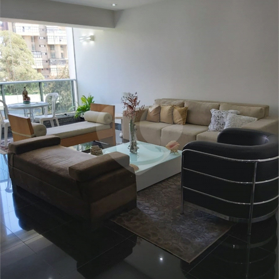 Apartamento à venda com 3 quartos, sendo 2 suítes, em Vila Andrade, São Paulo, SP