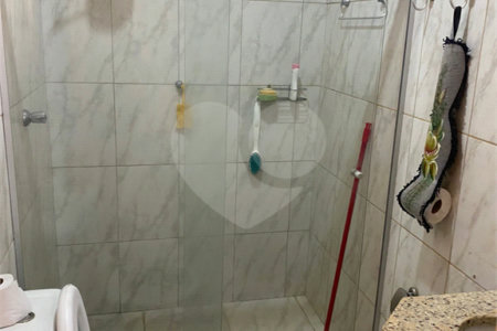 Casa à venda com 4 quartos, sendo 1 suíte, no condomínio Copacabana., Ribeirão Preto - SP