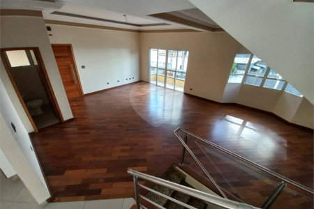 Sobrado à venda com 3 quartos, sendo 1 suíte, em Lar São Paulo, São Paulo, SP