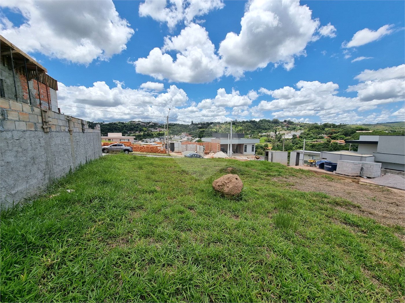 Terreno à venda no condomínio Residencial Recanto das Palmas, Vinhedo - SP