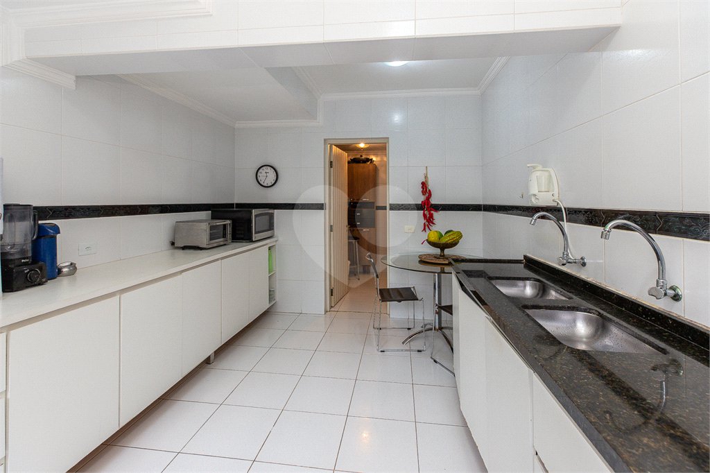 Casa à venda ou para alugar com 5 suítes no condomínio Altos de São Roque, São Roque - SP