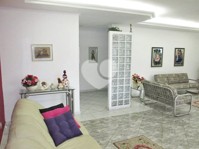 Casa Térrea à venda com 4 suítes em Água Fria, São Paulo, SP
