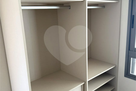 Apartamento à venda ou para alugar com 2 suítes em Vila Olímpia, São Paulo, SP
