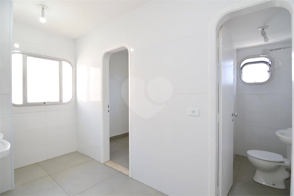 Apartamento à venda com 4 quartos, sendo 2 suítes,  em Brooklin Paulista, São Paulo, SP