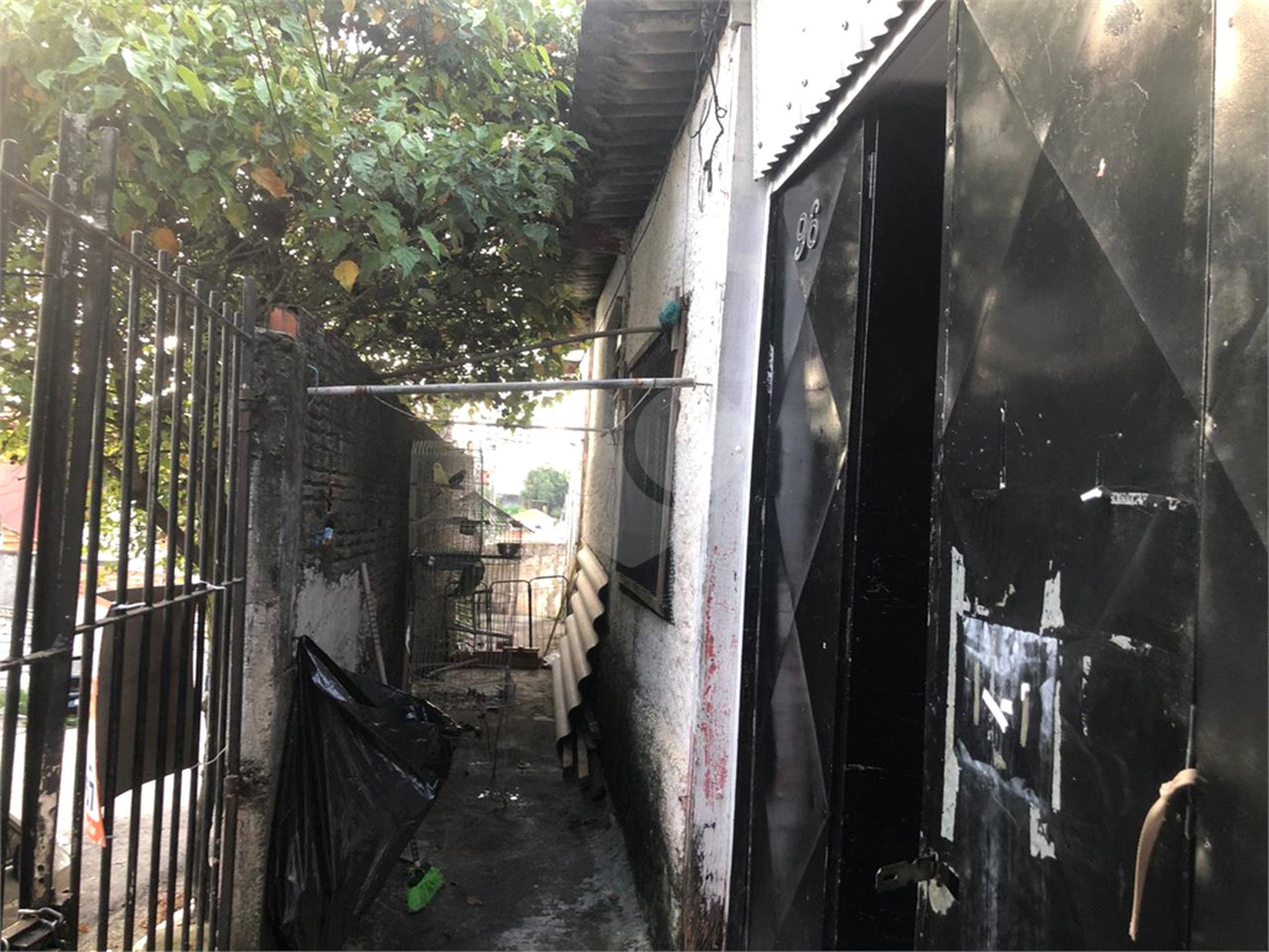 Casa Térrea à venda com 6 quartos, sendo 2 suítes, em Vila Mazzei, São Paulo, SP