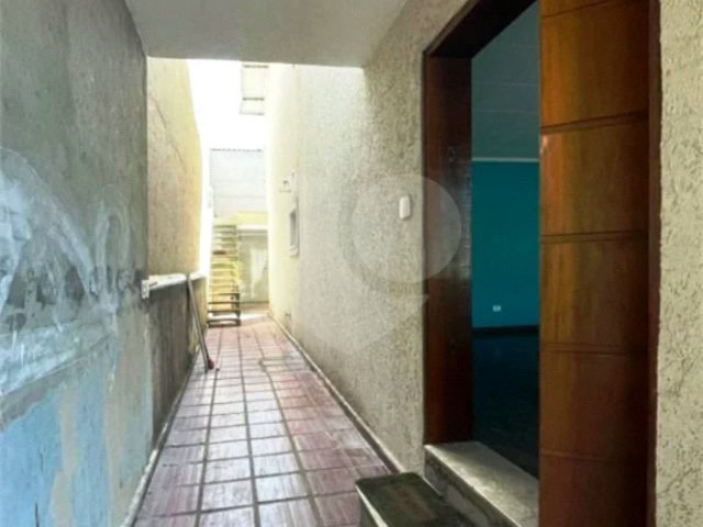 Sobrado à venda com 3 quartos, sendo 1 suíte,  em Jardim Rosa de Franca, Guarulhos, SP