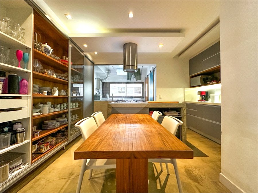 Apartamento à venda com 3 quartos, sendo 1 suíte, em Vila Sofia, São Paulo, SP