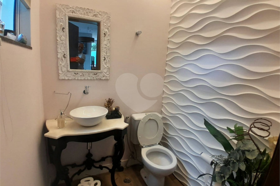 Casa à venda com 3 quartos, sendo 1 suíte,  no condomínio Alpes da Cantareira, Mairiporã - SP