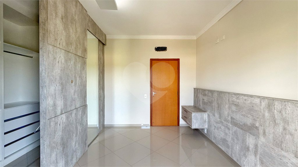 Casa à venda ou para alugar com 3 quartos, sendo 1 suíte,  no condomínio Portal de Itaici, Indaiatuba - SP