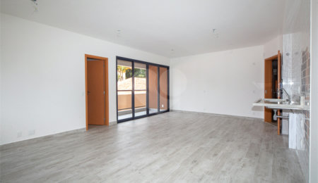 Apartamento à venda com 2 quartos, sendo 1 suíte,  em Alto da Boa Vista, São Paulo, SP