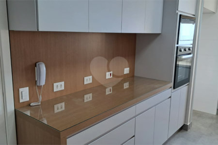 Apartamento para alugar com 3 quartos, sendo 2 suítes, em Jardim Marajoara, São Paulo, SP