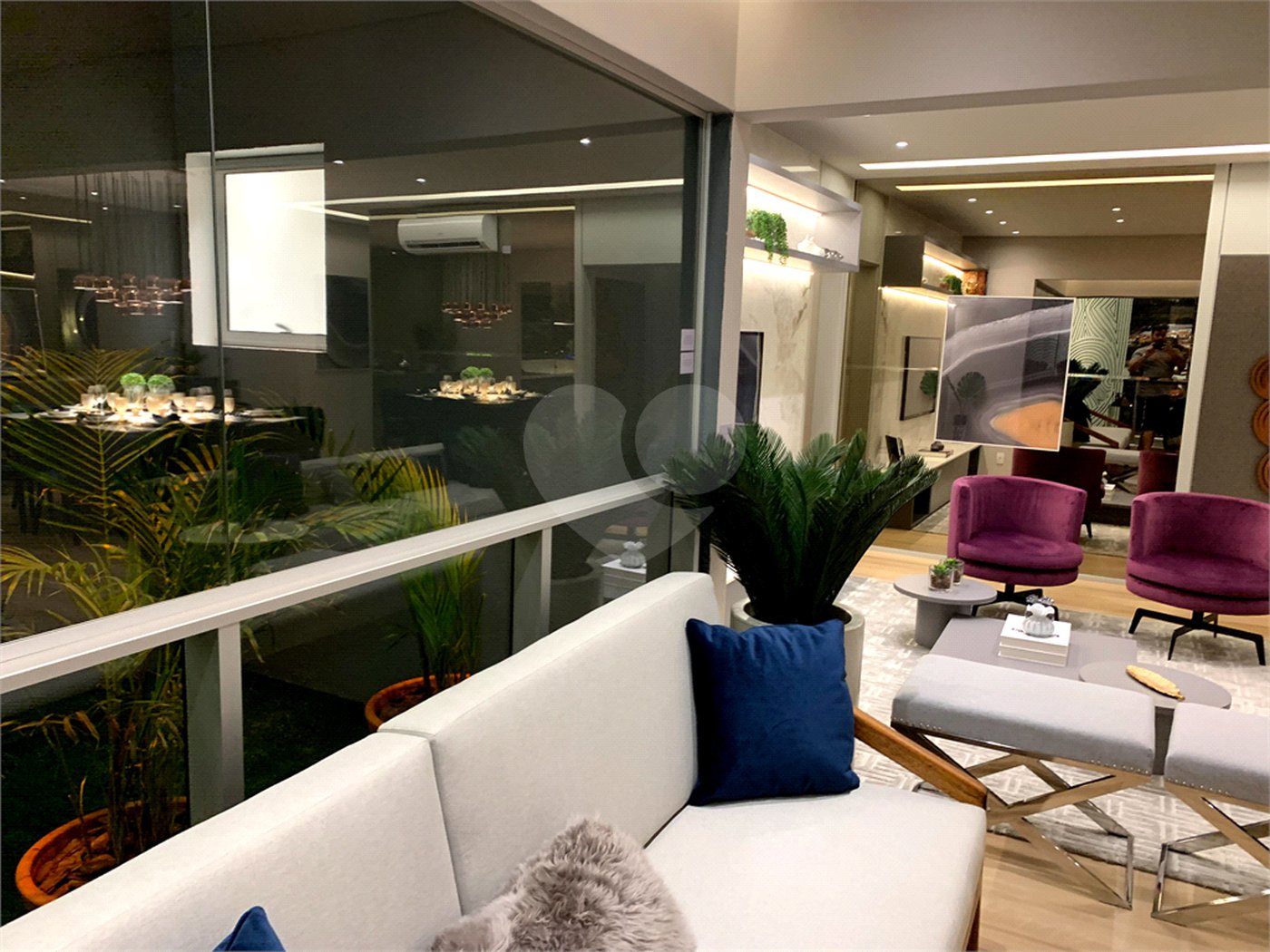 Apartamento à venda com 3 quartos, sendo 1 suíte,  em Vila Sofia, São Paulo, SP