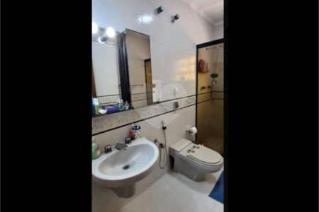 Casa à venda com 3 quartos, sendo 1 suíte, em Vila Ré, São Paulo, SP