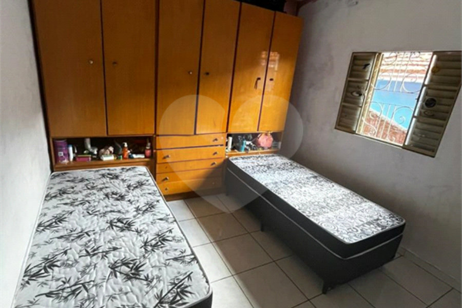 Sobrado à venda com 3 quartos em Jardim Peri, São Paulo, SP