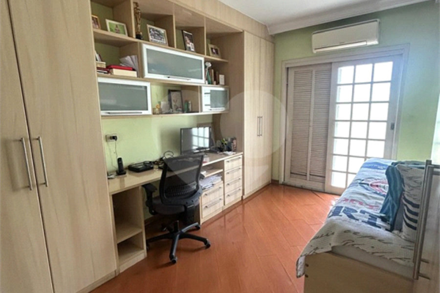 Sobrado à venda com 3 quartos, sendo 1 suíte, em Vila Nova Cachoeirinha, São Paulo, SP
