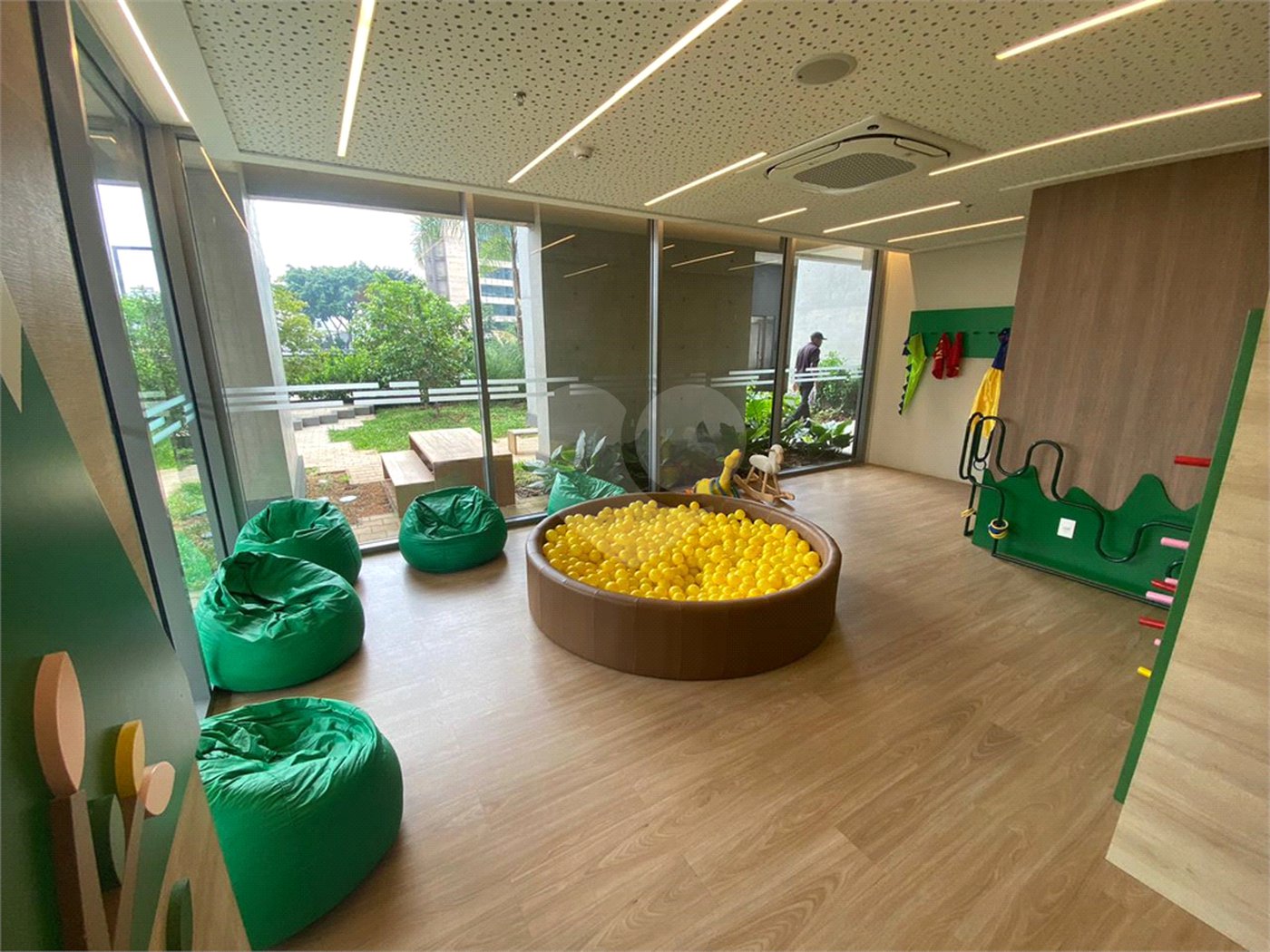 Apartamento à venda com 3 suítes em Jardim das Acácias, São Paulo, SP
