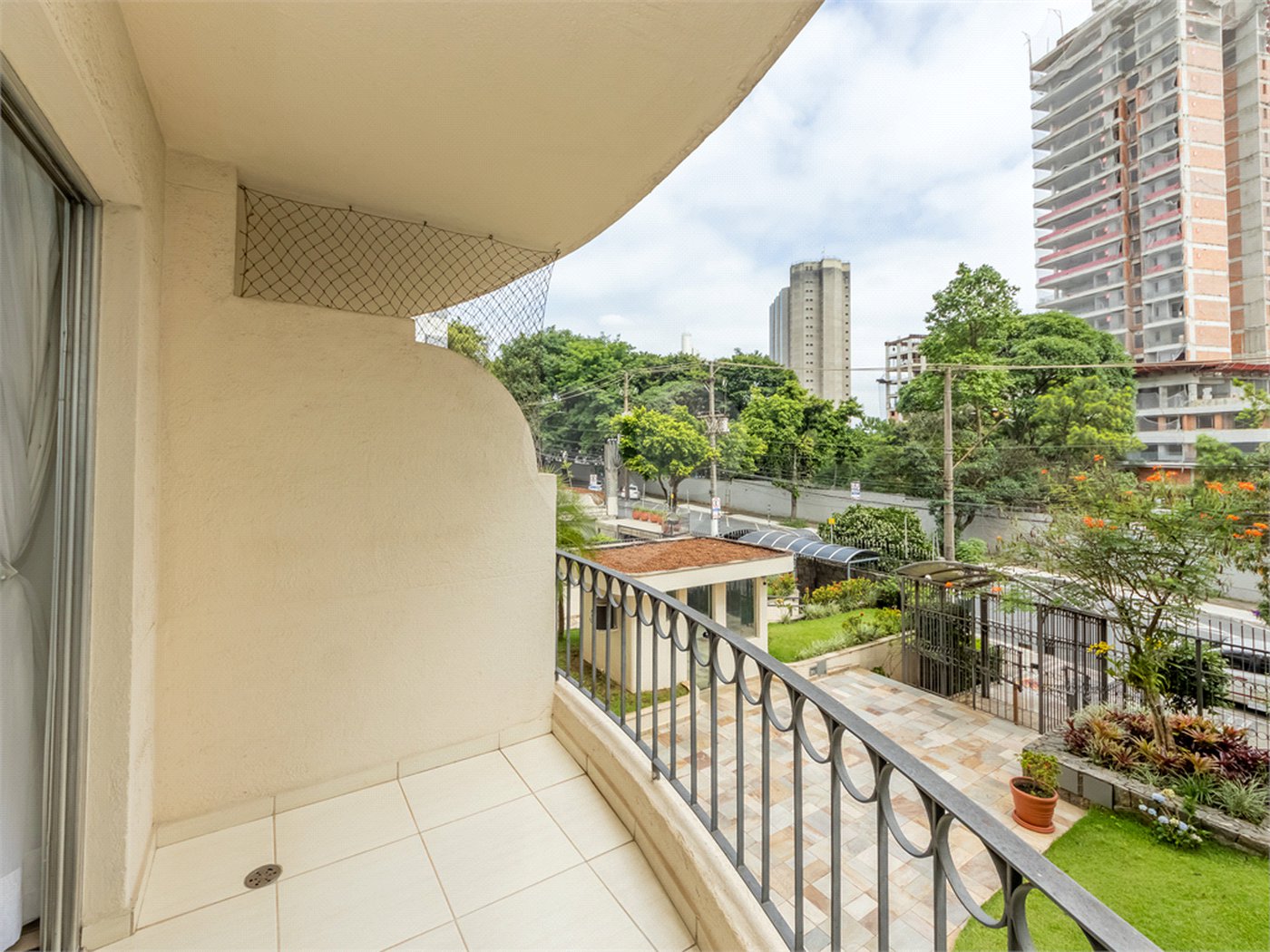 Apartamento à venda com 3 quartos, sendo 1 suíte,  em Vila Clementino, São Paulo, SP