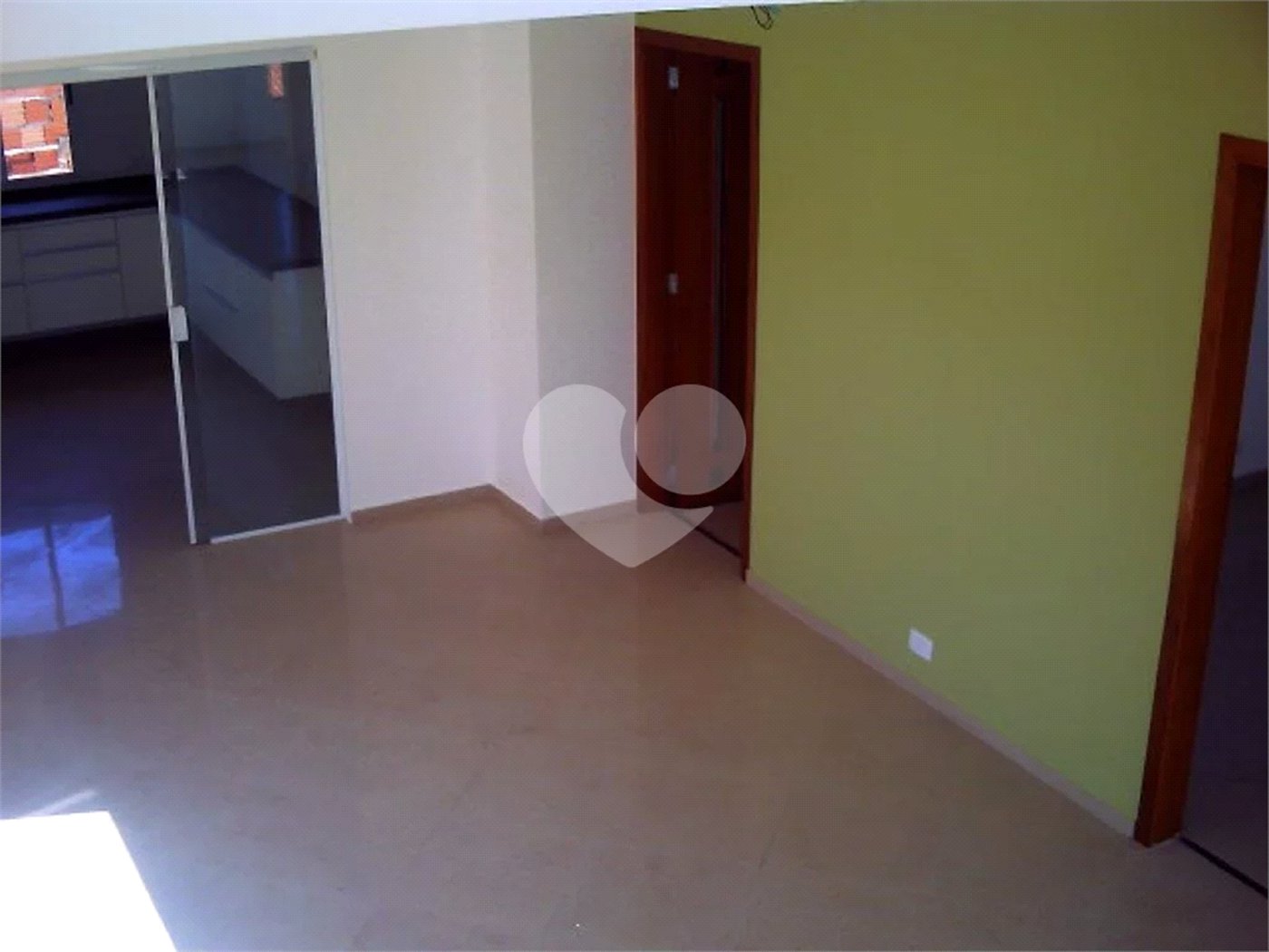 Sobrado à venda com 3 quartos, sendo 1 suíte, em Tremembé, São Paulo, SP
