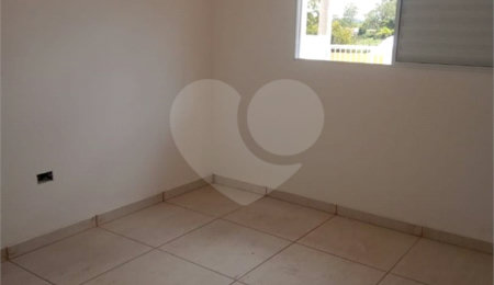 Casa à venda com 2 quartos em Jardim dos Ipês, Mairinque, SP