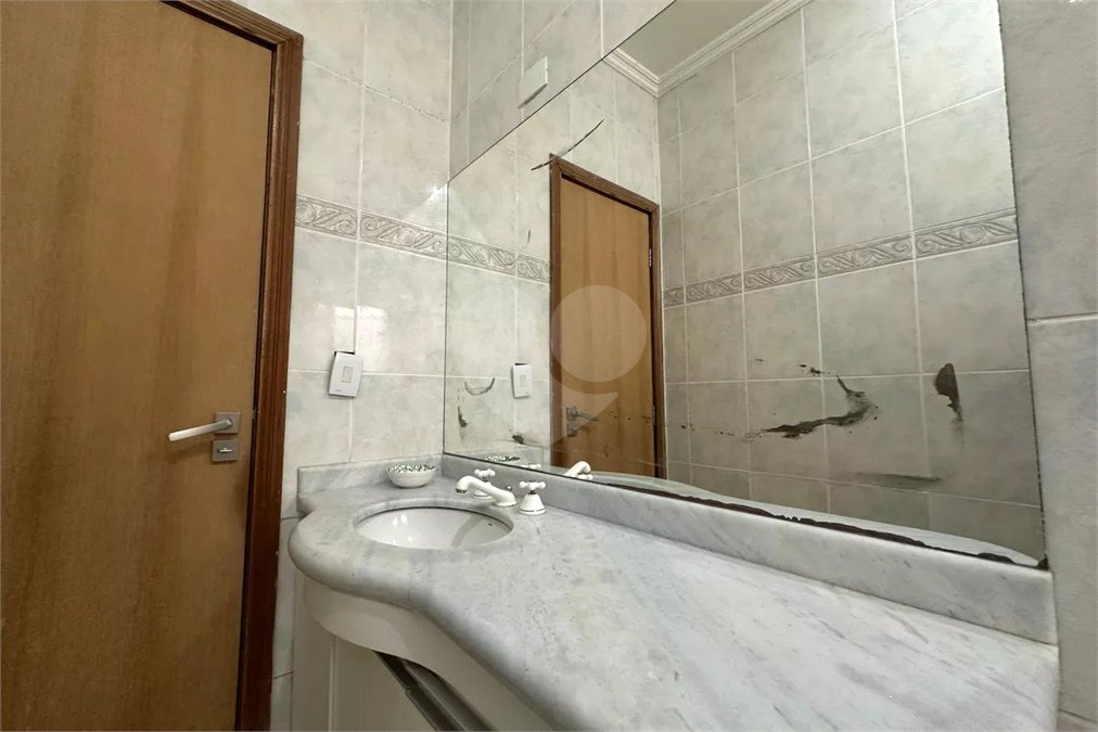 Sobrado à venda com 4 quartos, sendo 2 suítes, em Vila Ipojuca, São Paulo, SP
