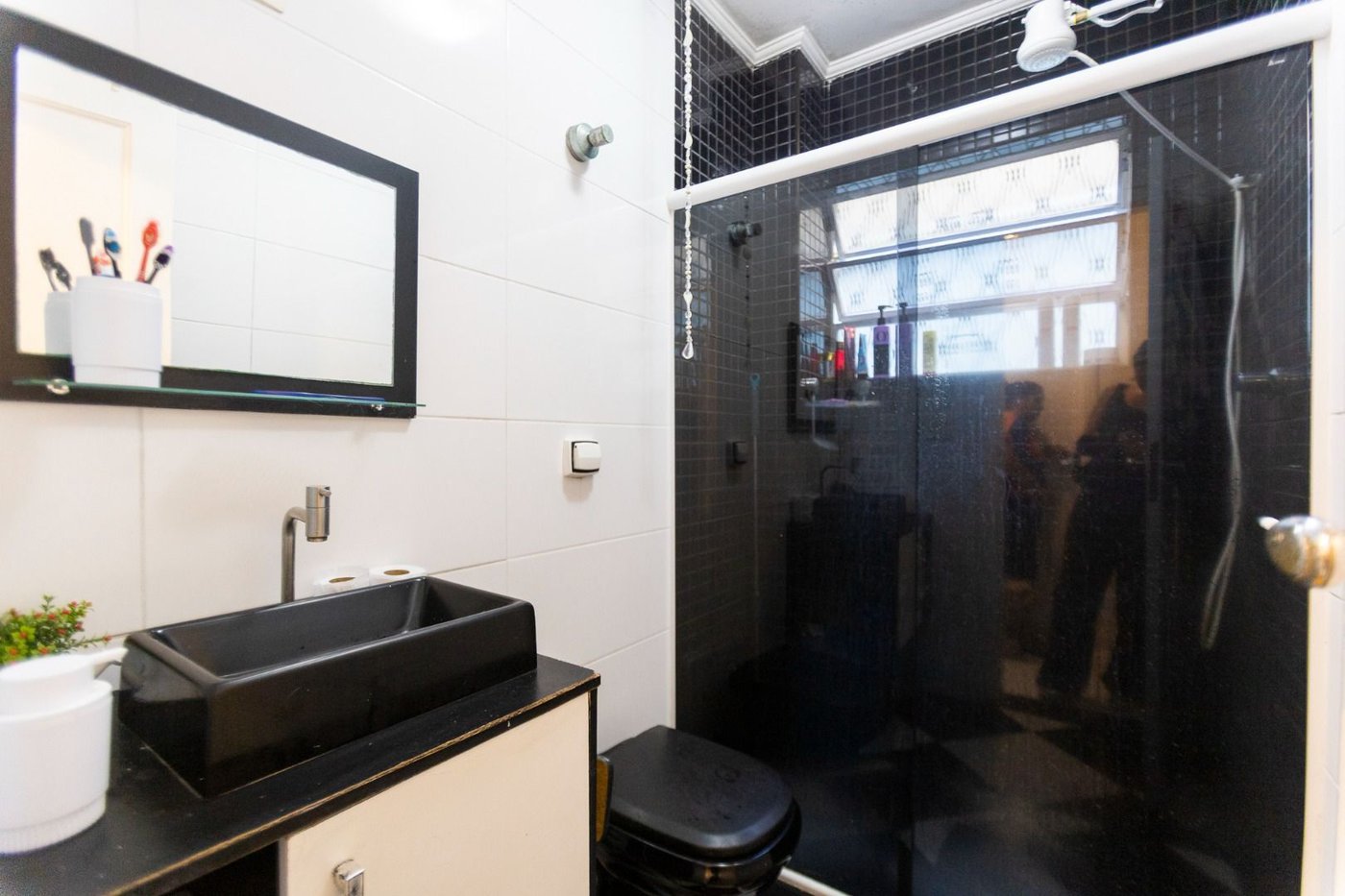Apartamento com 2 dormitórios à venda, 65 m² por R$ 410.000,00 - Embaré - Santos/SP