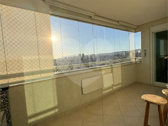 Apartamento à venda com 3 quartos, sendo 1 suíte,  em Vila Guilherme, São Paulo, SP