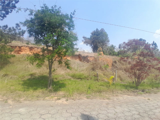Terreno à venda no condomínio Aútria da Cantareira, Mairiporã - SP