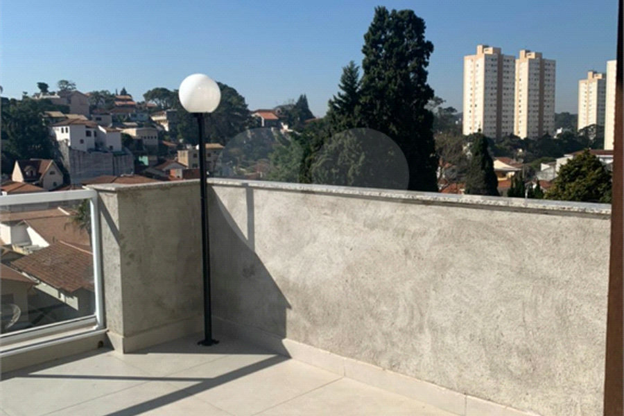 Sobrado à venda com 3 quartos, sendo 1 suíte, em Vila Irmãos Arnoni, São Paulo, SP