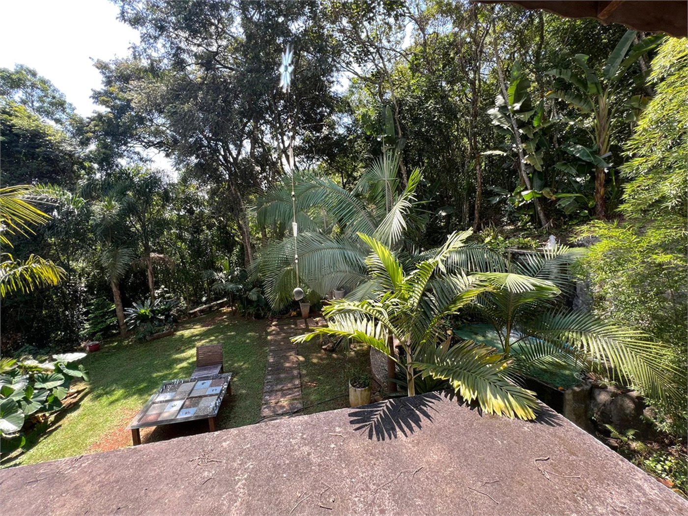 Casa à venda com 6 quartos, sendo 5 suítes, no condomínio Alpes da Cantareira, Mairiporã - SP