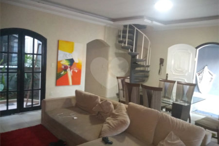 Casa Térrea à venda com 3 suítes em Jardim São Pedro, Mogi das Cruzes, SP