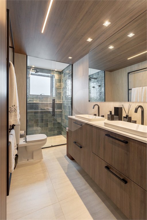 Apartamento à venda com 3 suítes em Jardim Morumbi, São Paulo, SP