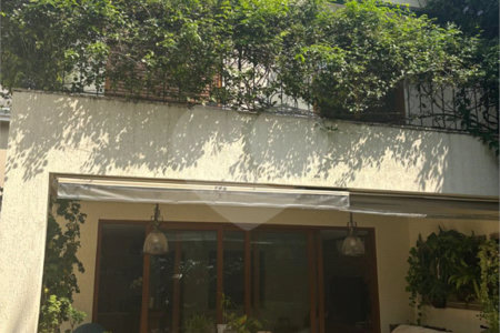 Casa à venda com 5 quartos, sendo 3 suítes, em Jardim América, São Paulo, SP