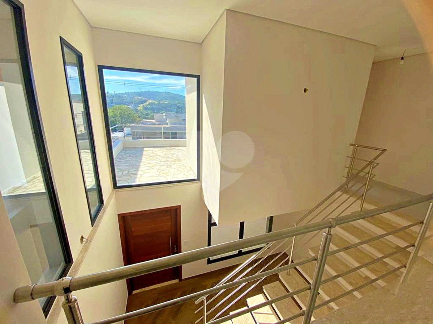 Casa à venda com 3 suítes no condomínio Santa Isabel I, Louveira - SP