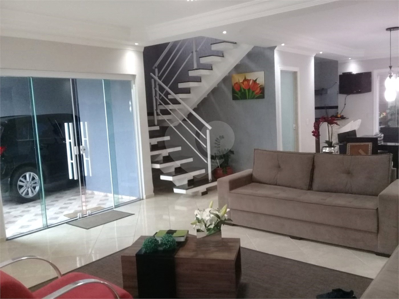 Sobrado à venda com 2 quartos, sendo 1 suíte, em Cidade Boa Vista, Suzano, SP