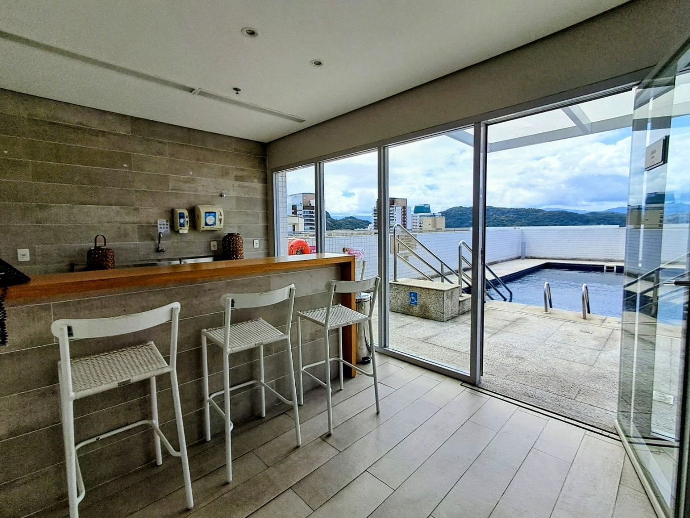 Studio com 1 dormitório à venda, 24 m² por R$ 405.000,00 - Gonzaga - Santos/SP